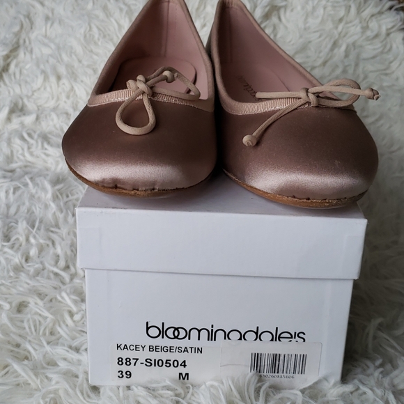 Bloomingdale's Kacey Ballerina Flats 7 - Picture 9 of 9